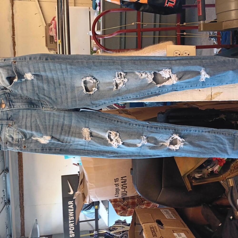 Indigo Stitch Women's Distressed Light Wash Jeans